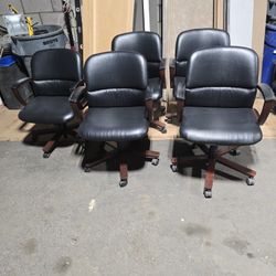 Office Chairs 
