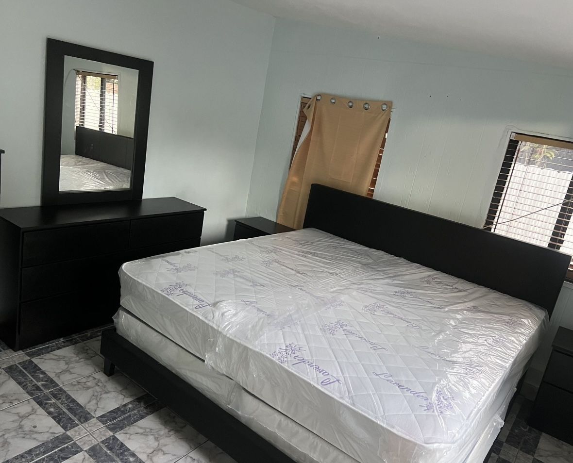 Bedroom Set Whit Mattress - Juego De Cuarto Con Colchón