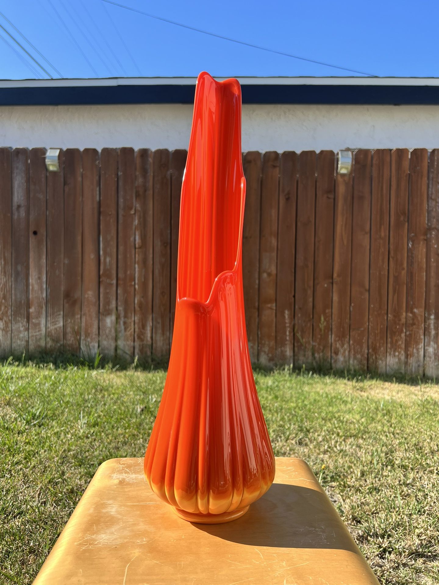 MCM 23” L.E. SMITH Bittersweet Darker Orange Ribbed Swung Vase