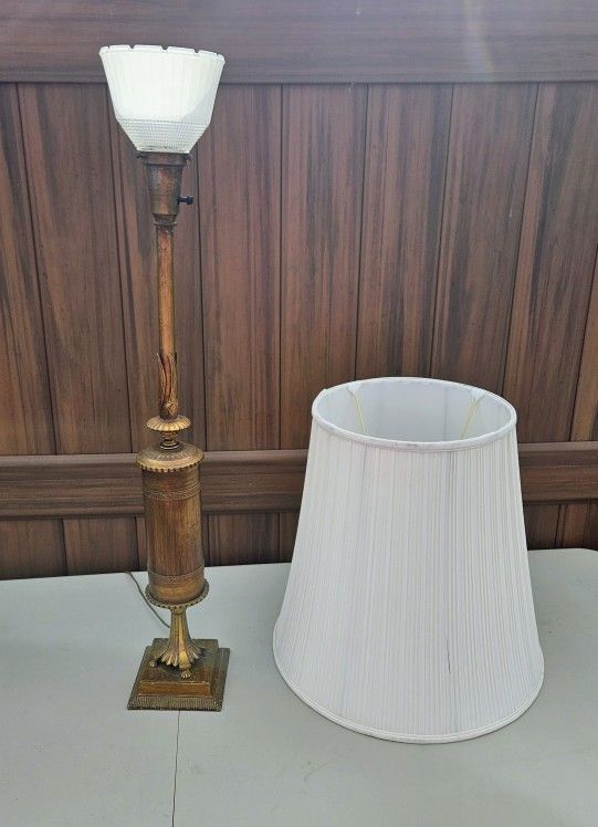 Vintage MCM table lamp!
