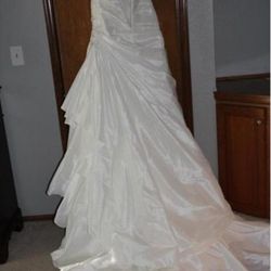 NEW WEDDING DRESS