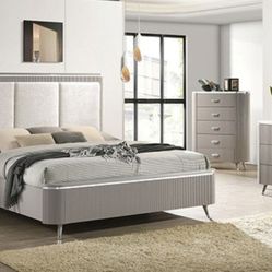 Brand New Grey 4pc Queen Bedroom Set (Available In Eastern King)