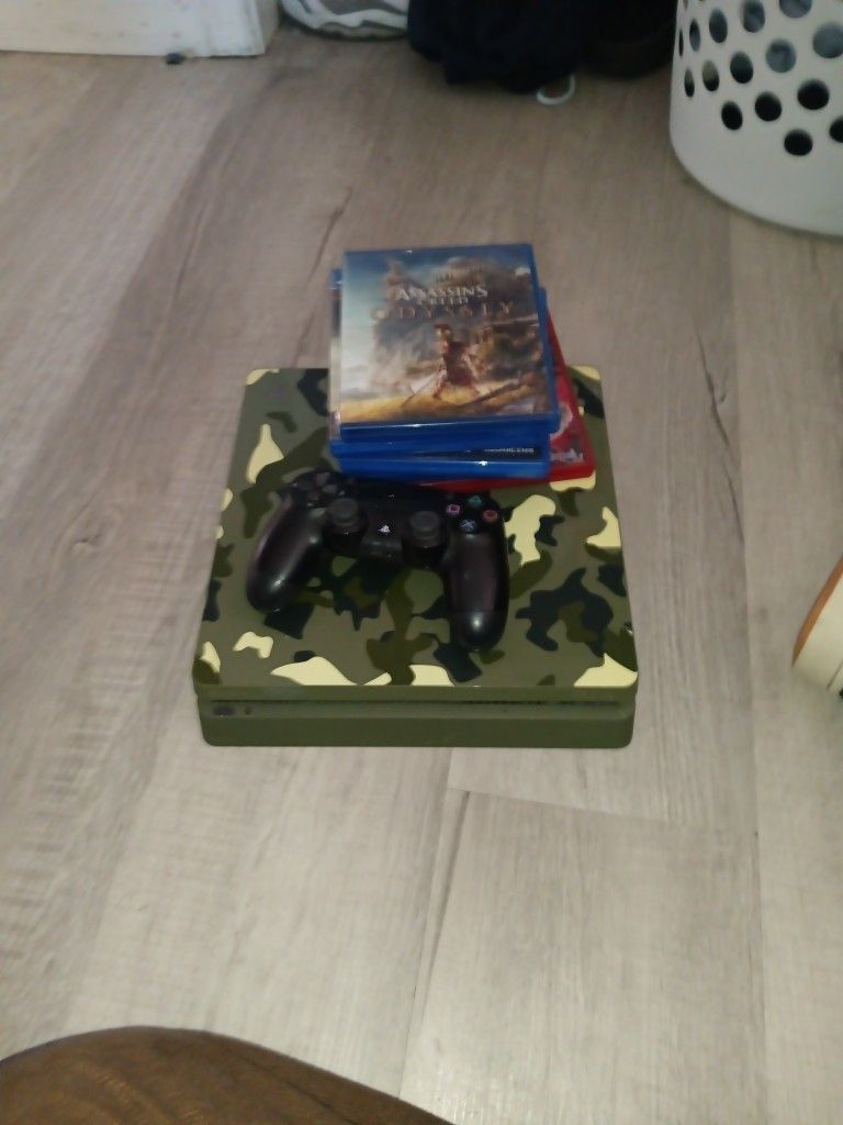 Ps4 With Some Games