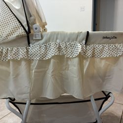 Dream On Me  Baby Bassinet 