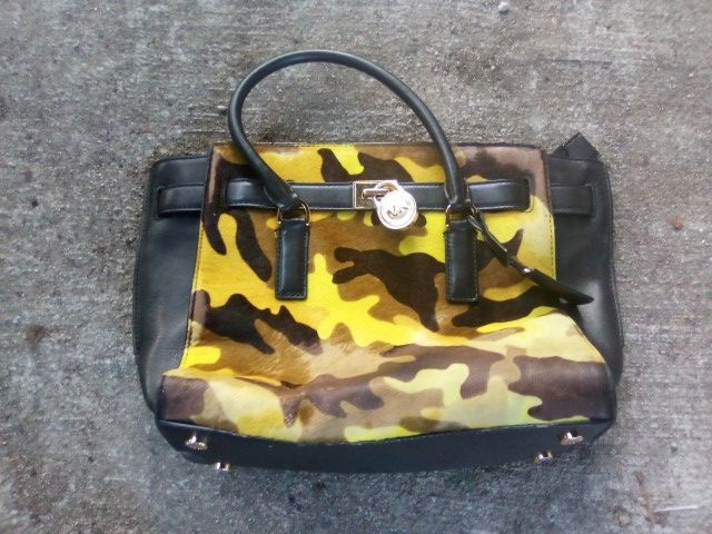 Michael Kors Purse Leather Mk