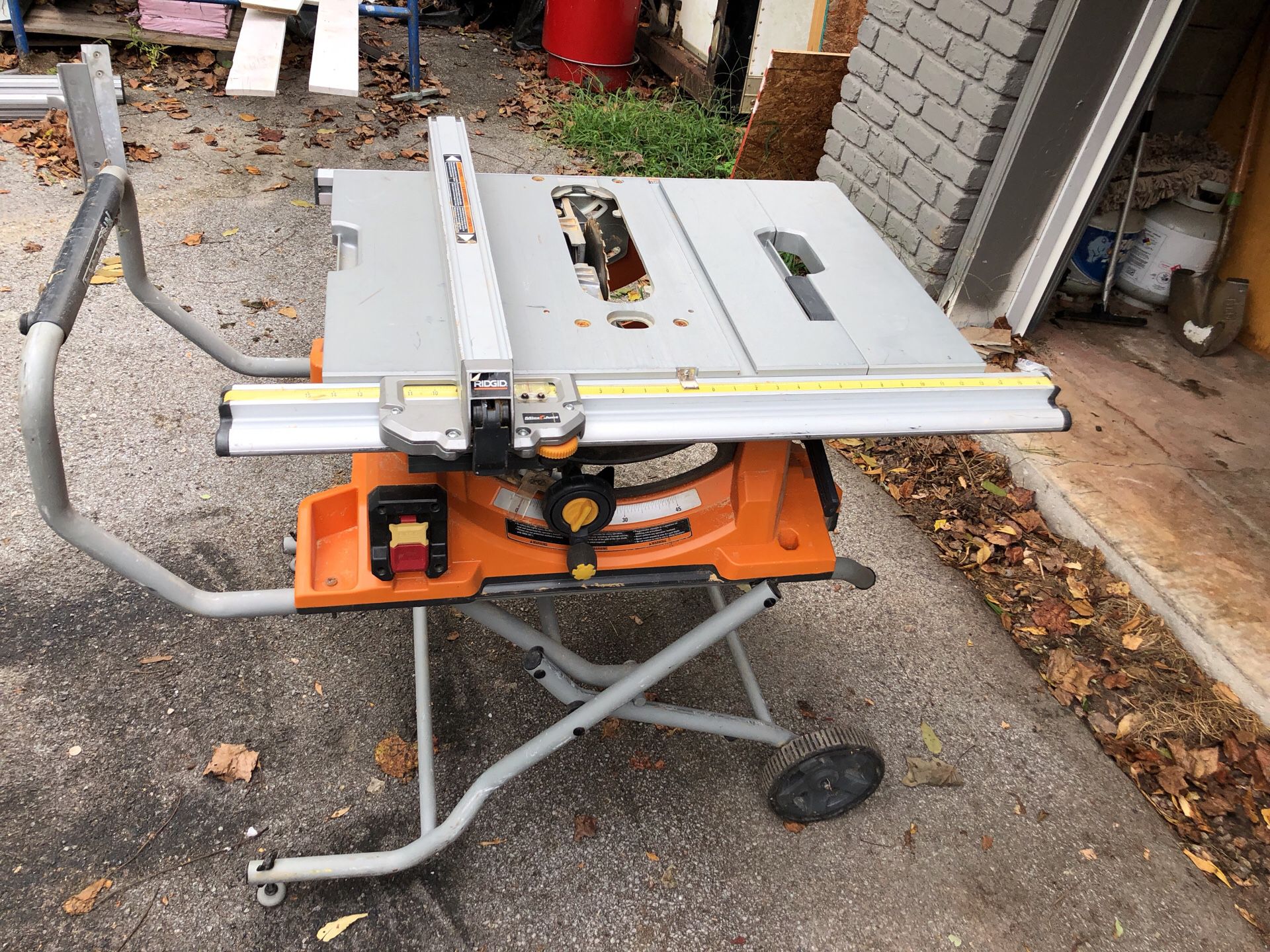 Table saw from Home Depot