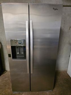 WHIRLPOOL COUNTER DEPTH DOUBLE DOOR REFRIGERATOR/FREEZER