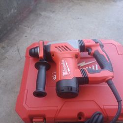 Milwakee Cheap And Hammer Drill For Sale In The Box