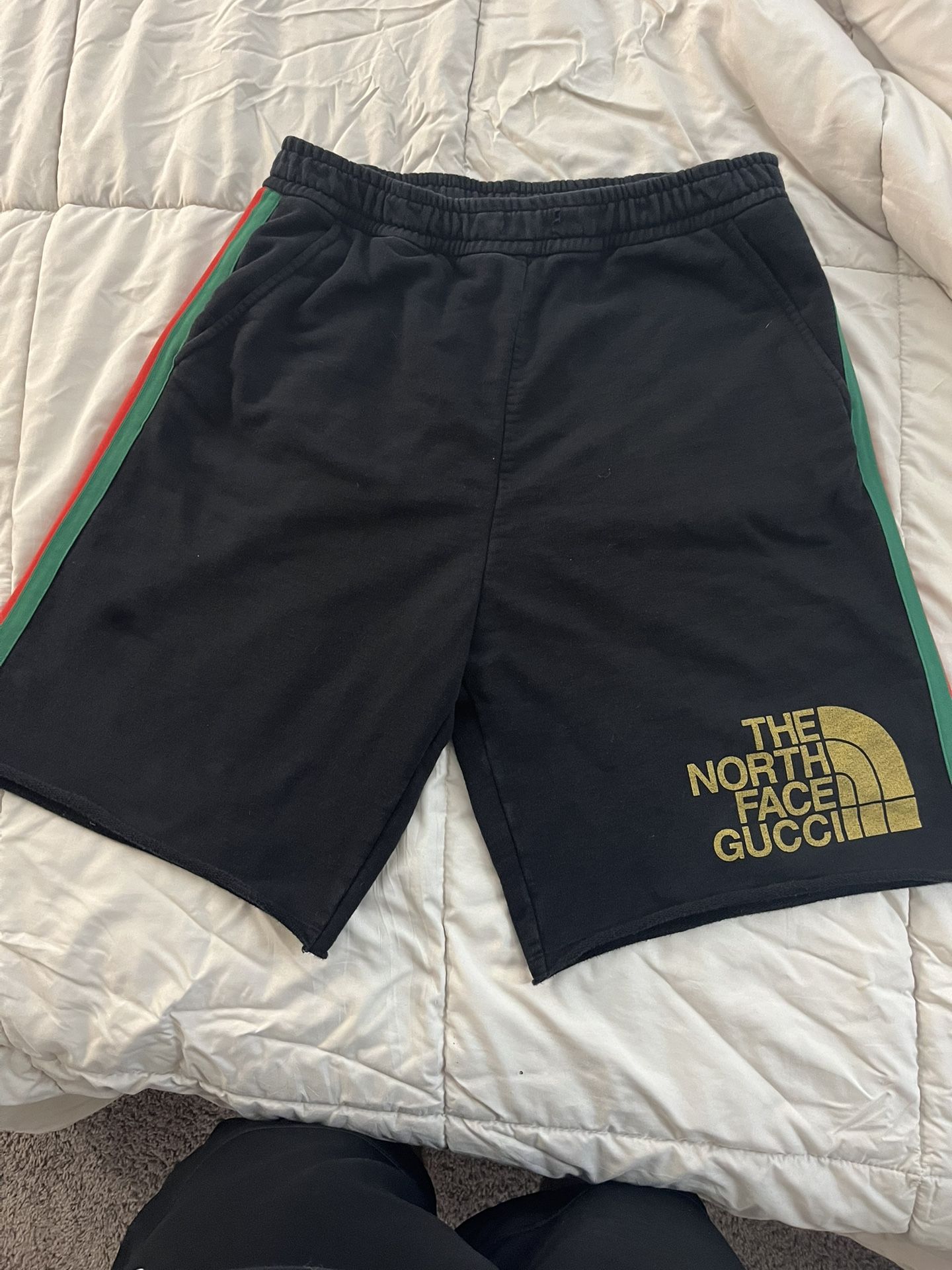Guccci X North face Shorts XL