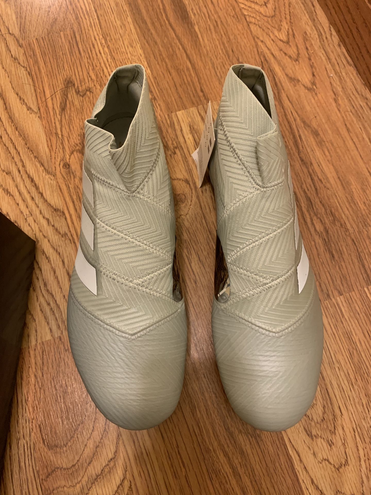 Adidas nemeziz 18+ laceless soccer cleats fg DB2072