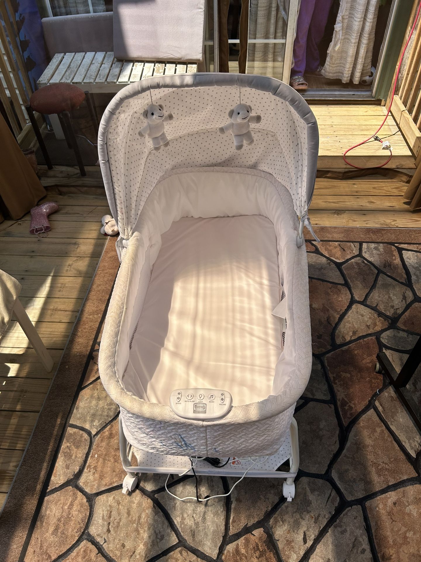 Simmons Kids Bassinet