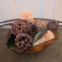 3 Amber Bowls With Potpourri