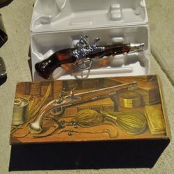 Avon Antique 1920's Collectors Perfume And Cologue