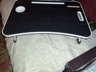 Bed table