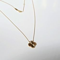 clover necklace
