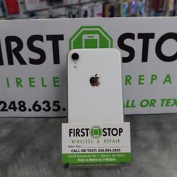 iPhone XR 64GB Unlocked White 