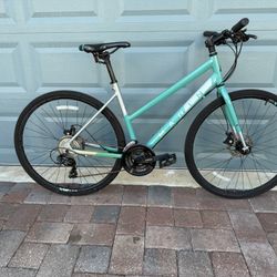 Marin 700 wheels medium frame 21 speed new condition