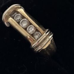 Men’s Gold Diamond Ring