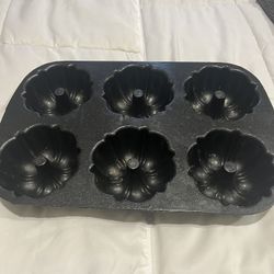 Bundt Cake Pan 6-sections approx H14”W9”