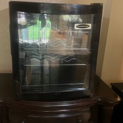 Wine Cooler (Fits 12 Wine Bottles)