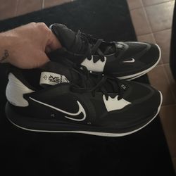 Nike Kyrie 5 Lows 