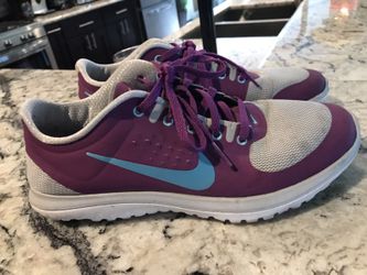 Nike Tennis Shoes
