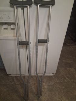 CRUTCHES,ADULT.