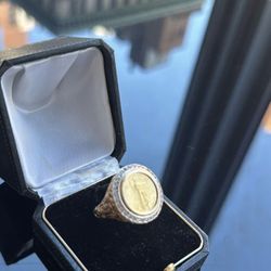 REAL GOLD and DIAMOND RING 