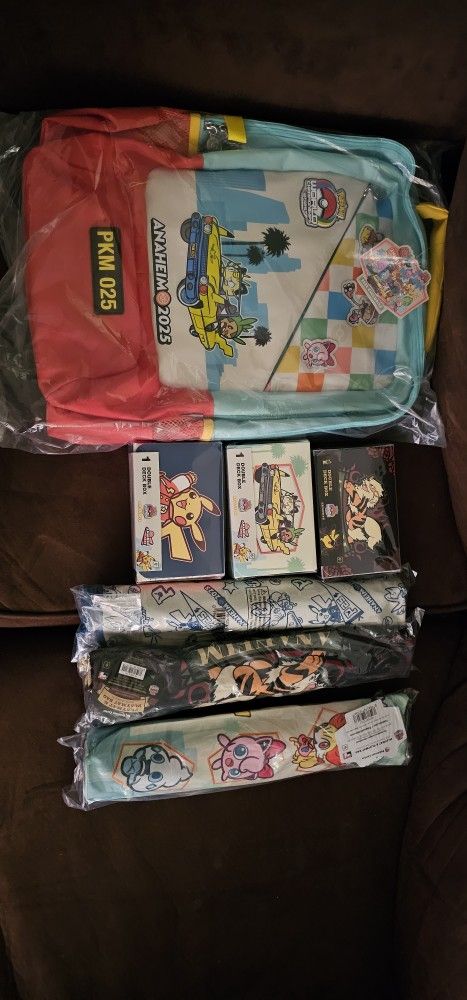 POKEMON WORLDS MERCH