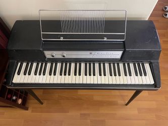 Wurlitzer 200A Electric Piano