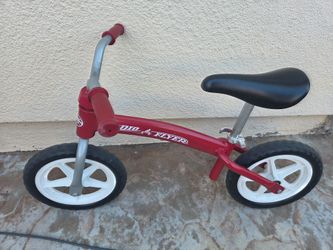 Radio Flyer Glide Balance Bike