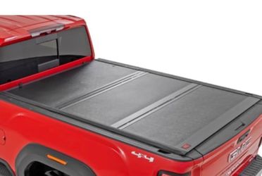 Hard Low Profile Bed Cover 6'9" for a Chevy or GMC 2500HD/3500HD