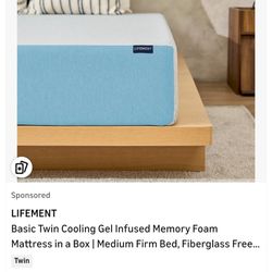 Brand New In Box  8 "  Memory Foam Mattress-$70  