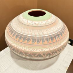 10” x 13” Carol & David Willie Navajo Signed Native American Hand Made Pottery Vase