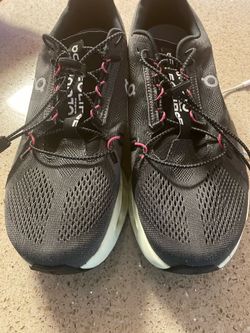 Men’s cloud tech sneakers size 12.5