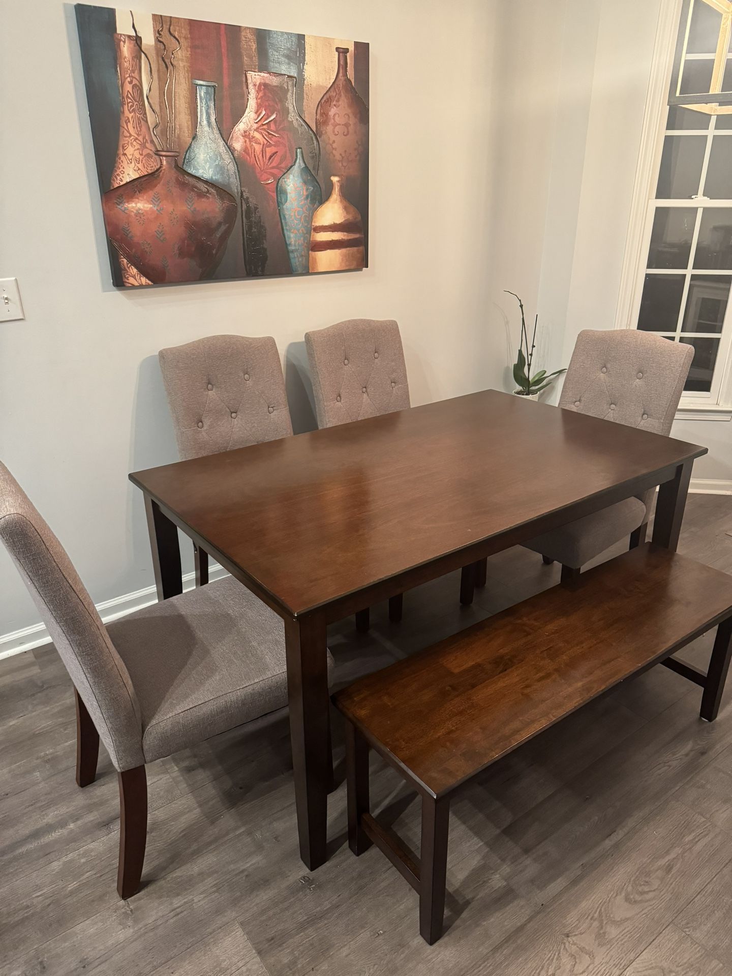 Dinning Room Table w/4chairs & Bench