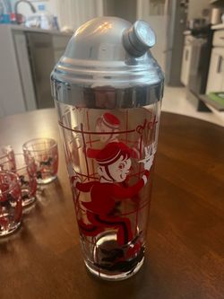 1940s Art Deco cocktail shaker set