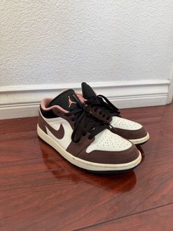Air Jordan 1 Low Mocha Pink Sneakers