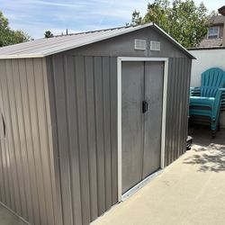 Aluminum shed 6Dx9Wx6 1/4 H —-- Free