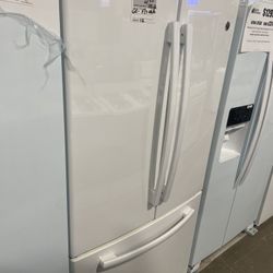 33 Inch Wide French Door Refrigerator GE