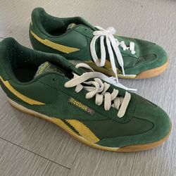 Vintage Reeboks -10.5 NEW