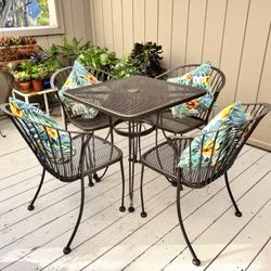Carolina Forge Wrought Iron Bistro Table and 4 chairs set - $400