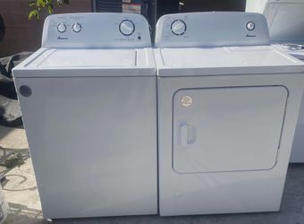 AMANA WHITE TOP LOAD WASHER WITH AGITATOR AND GAS DRYER
