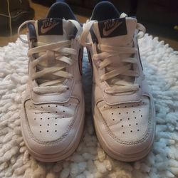 Nike Size5.5Y $35.00
