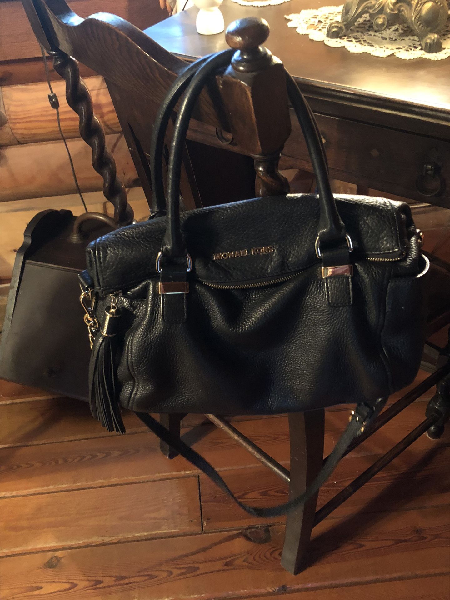 Beautiful Michael kors handbag