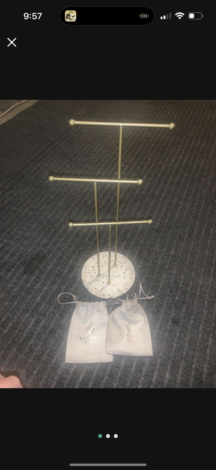STAND HOLDER & KENDRA SCOTT STORAGE BAGS