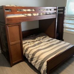 Bunk Bed With Lots of Storage