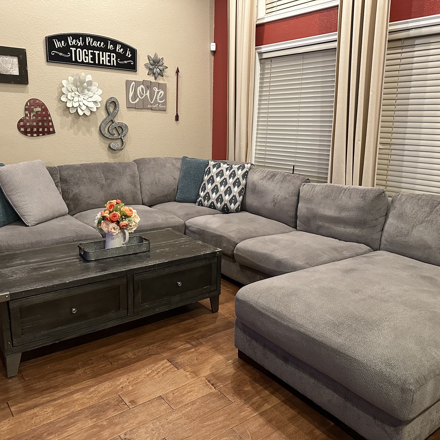 3 Pc Sectional Couch