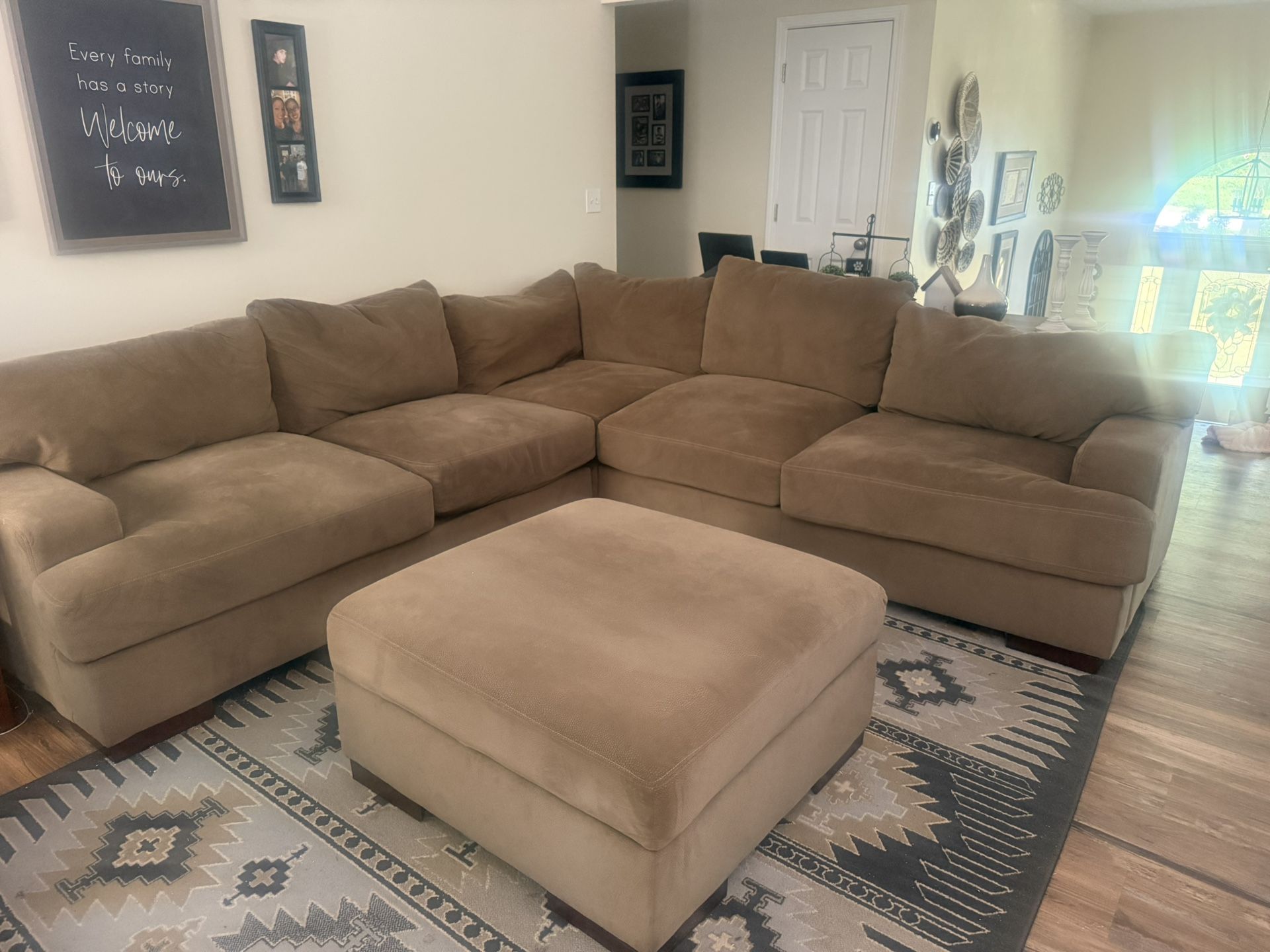 Sectional Sofa With Ottoman
