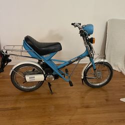 1980 Honda Express 2 Scooter